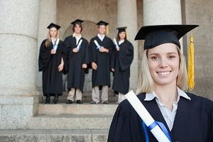 študentka s diplomom